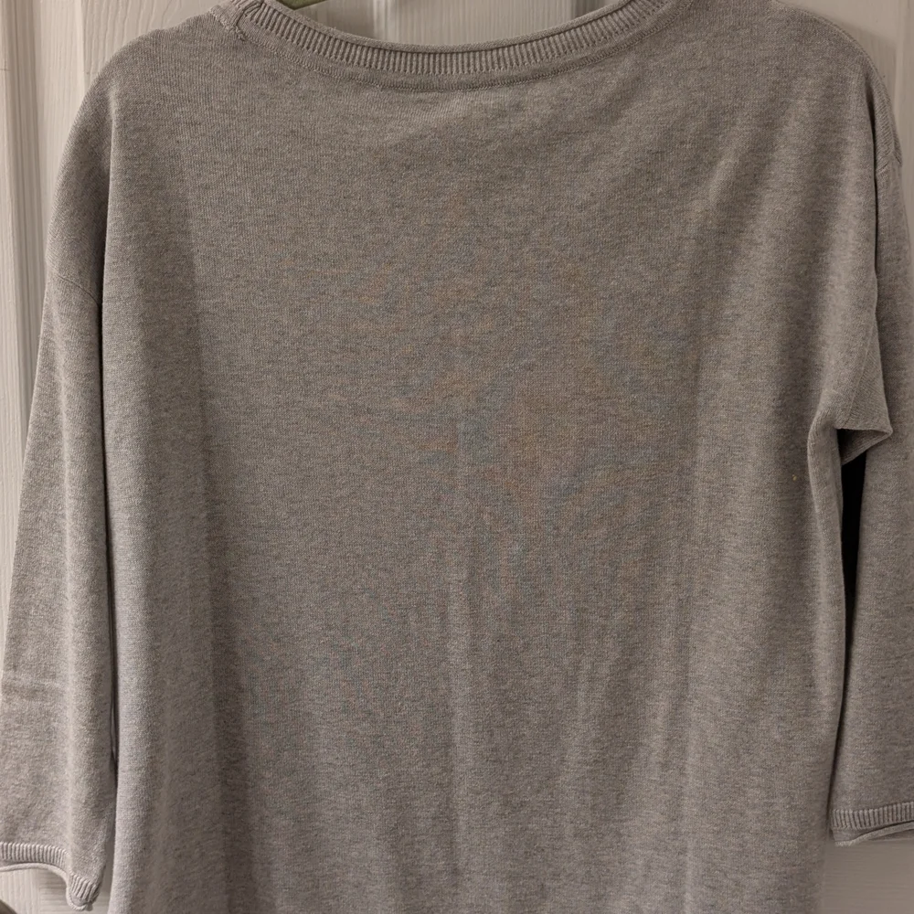 Pact Women's Heather Gray Crew Neck Sweater. Certified Organic Cotton. - Picture 4 of 4